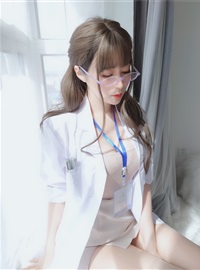 Miss Coser, Silver 81 NO.066, Private Doctor(1)